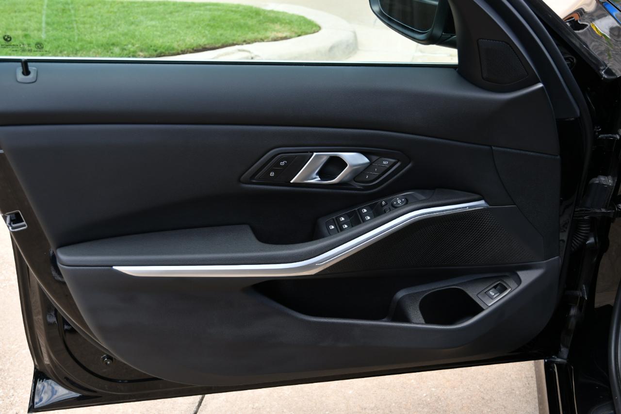 BMW 3 Series 330i NA Sedan 2026