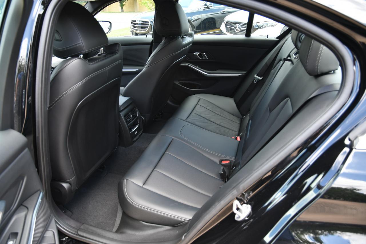 BMW 3 Series 330i NA Sedan 2026