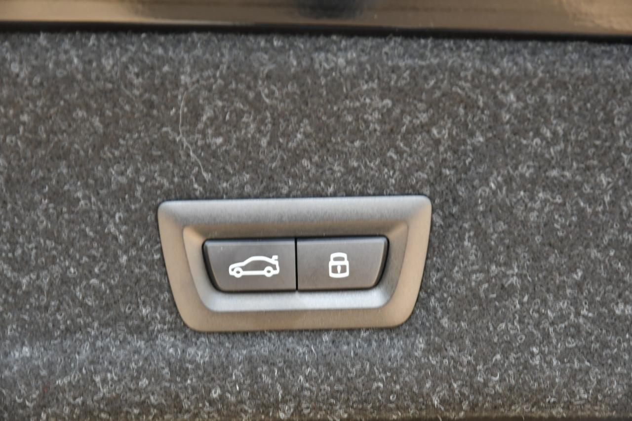 BMW 3 Series 330i NA Sedan 2026