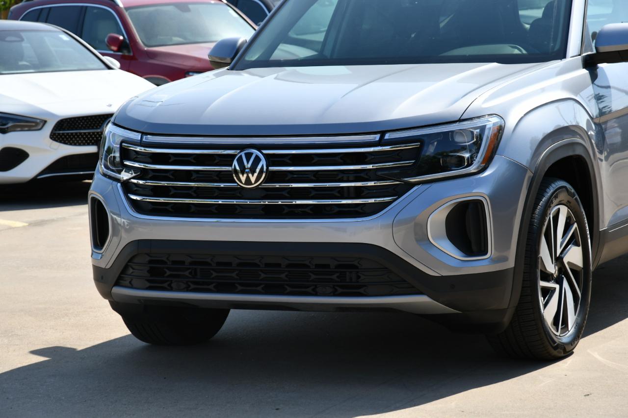 Volkswagen Atlas 2.0T SE w/Technology FWD 2026