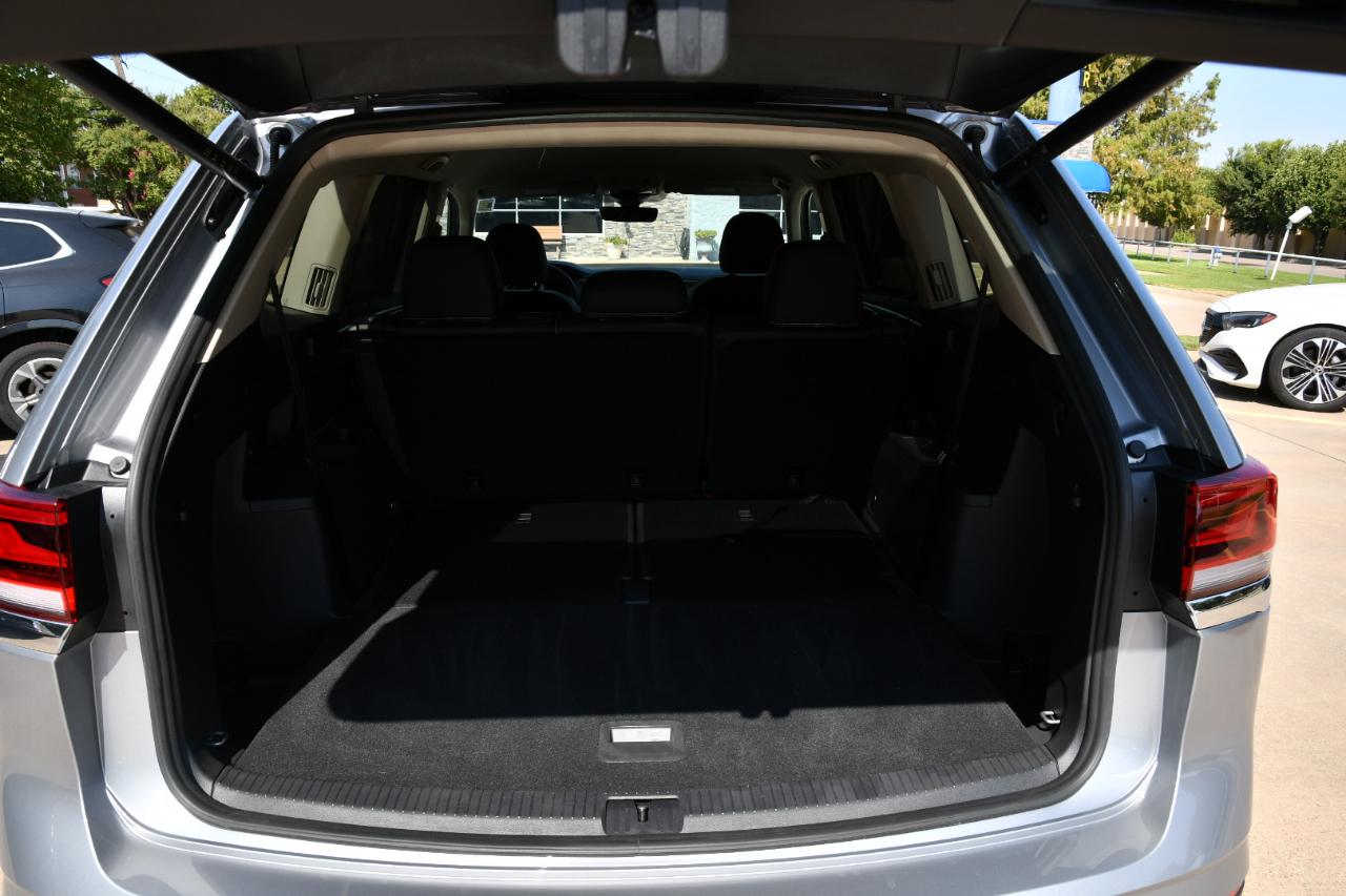 Volkswagen Atlas 2.0T SE w/Technology FWD 2026
