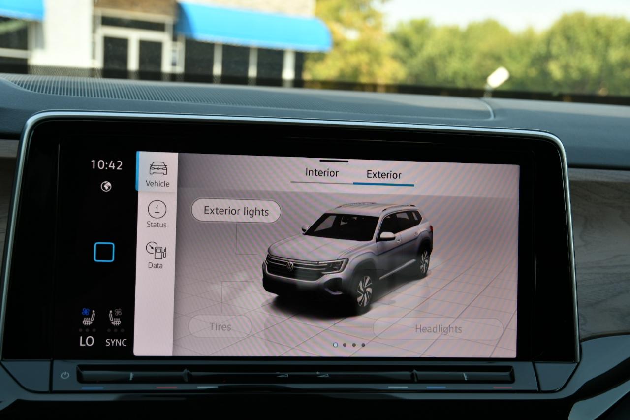 Volkswagen Atlas 2.0T SE w/Technology FWD 2026