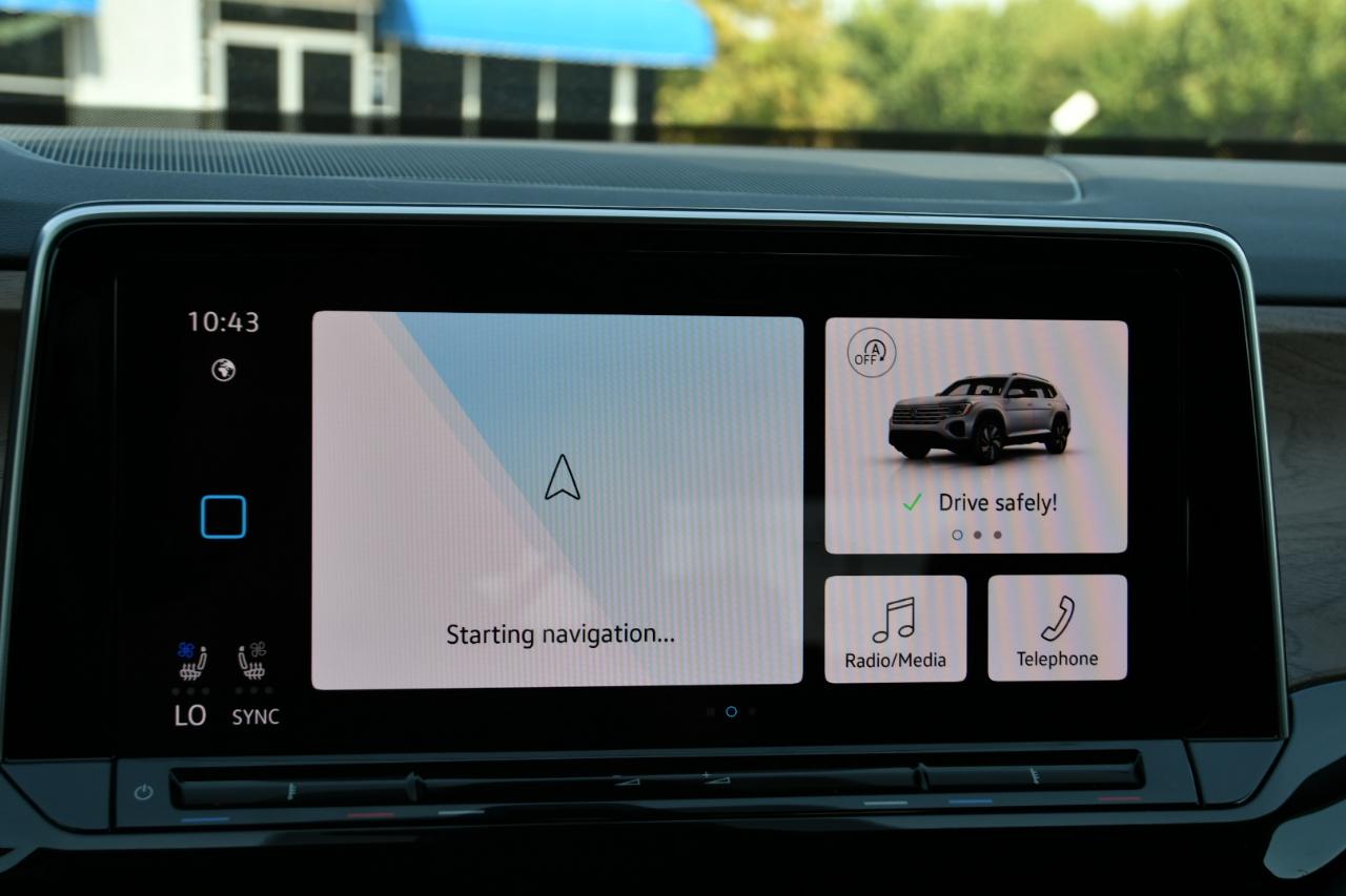Volkswagen Atlas 2.0T SE w/Technology FWD 2026