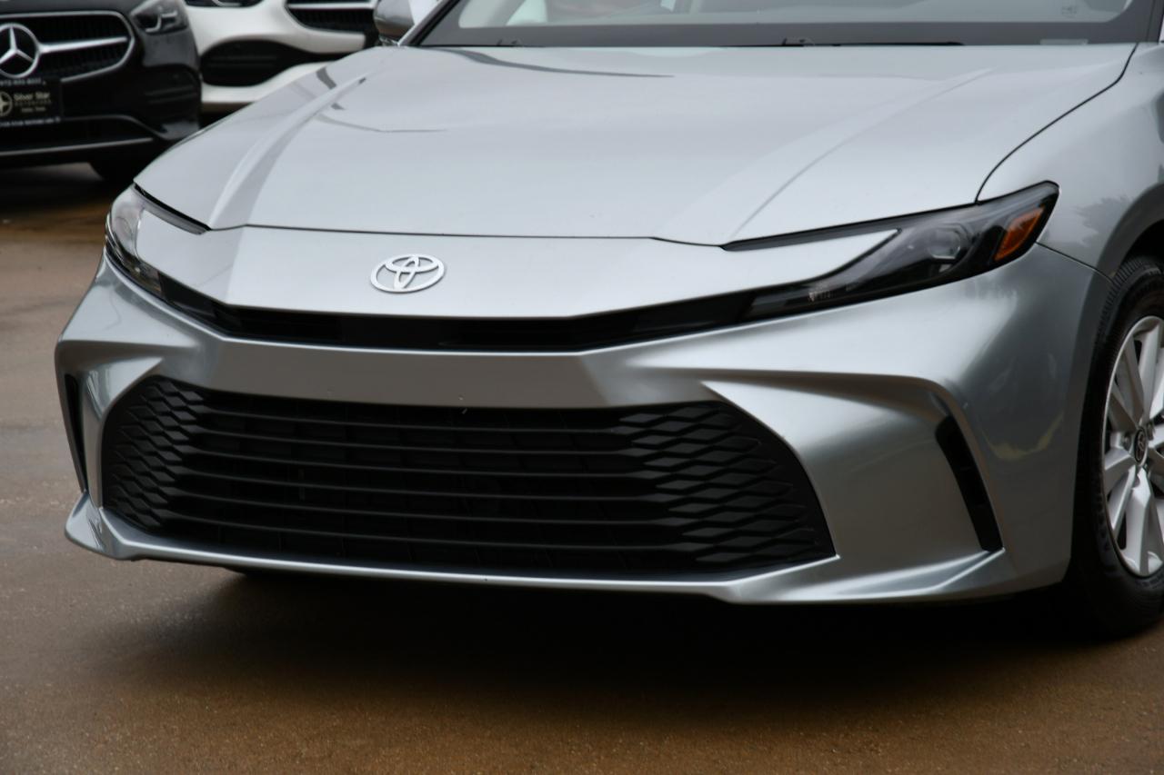 Toyota Camry Nightshade (Natl) 2026