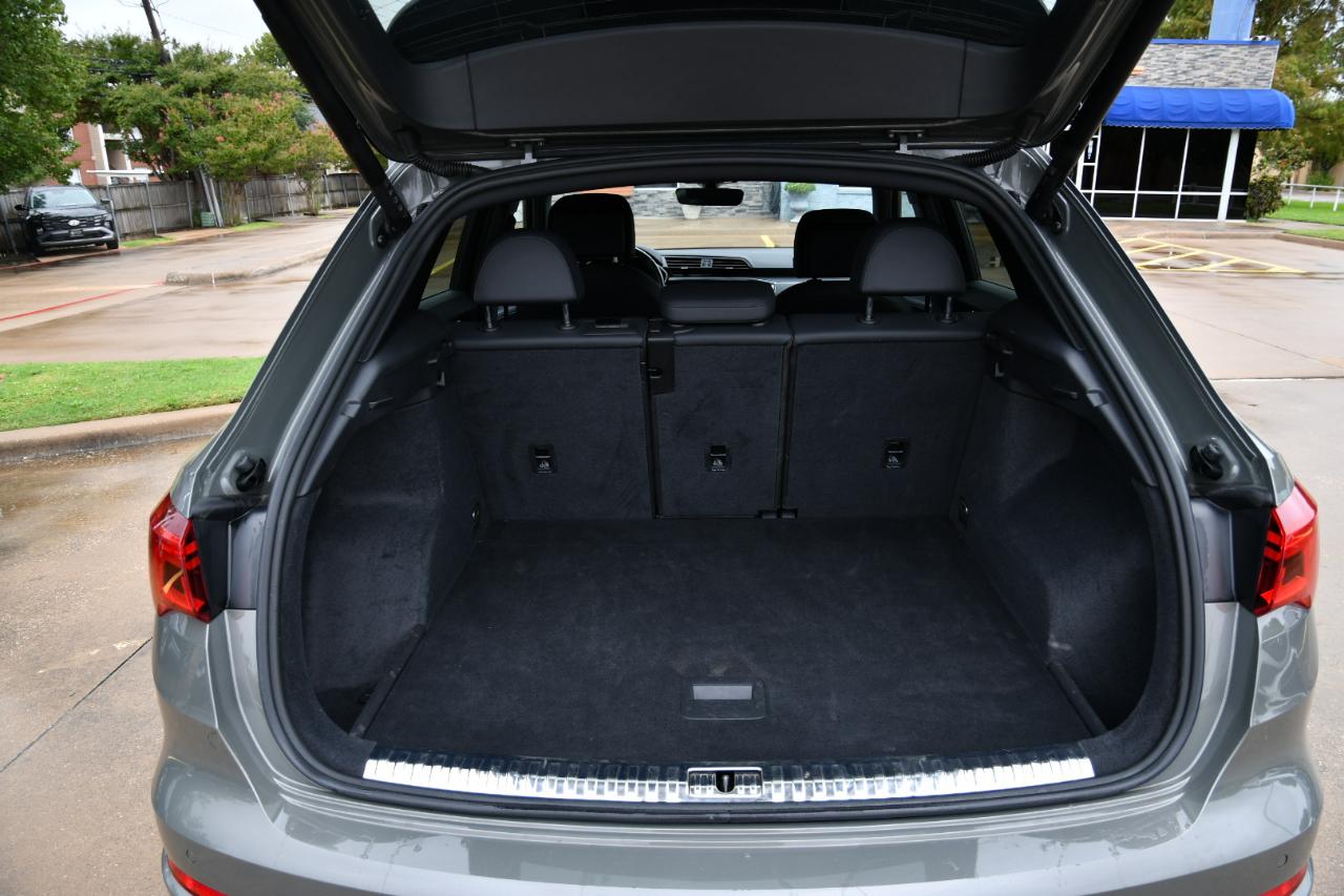 Audi Q3 S line Premium 45 TFSI quattro 2024