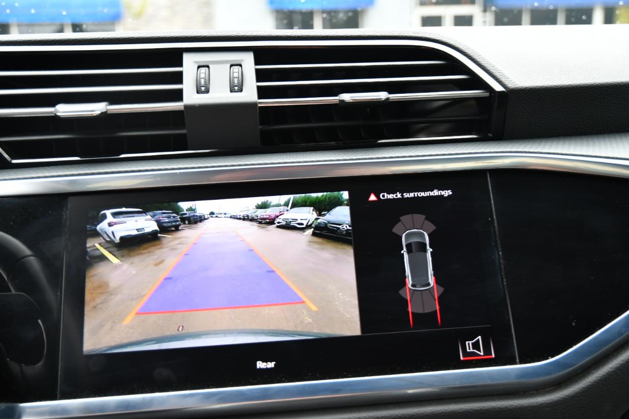 Audi Q3 S line Premium 45 TFSI quattro 2024