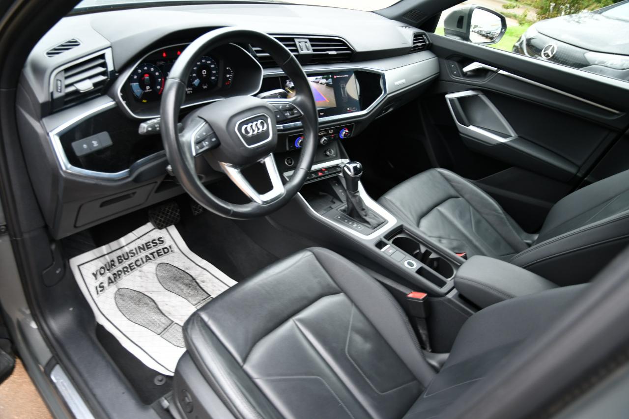 Audi Q3 S line Premium 45 TFSI quattro 2024