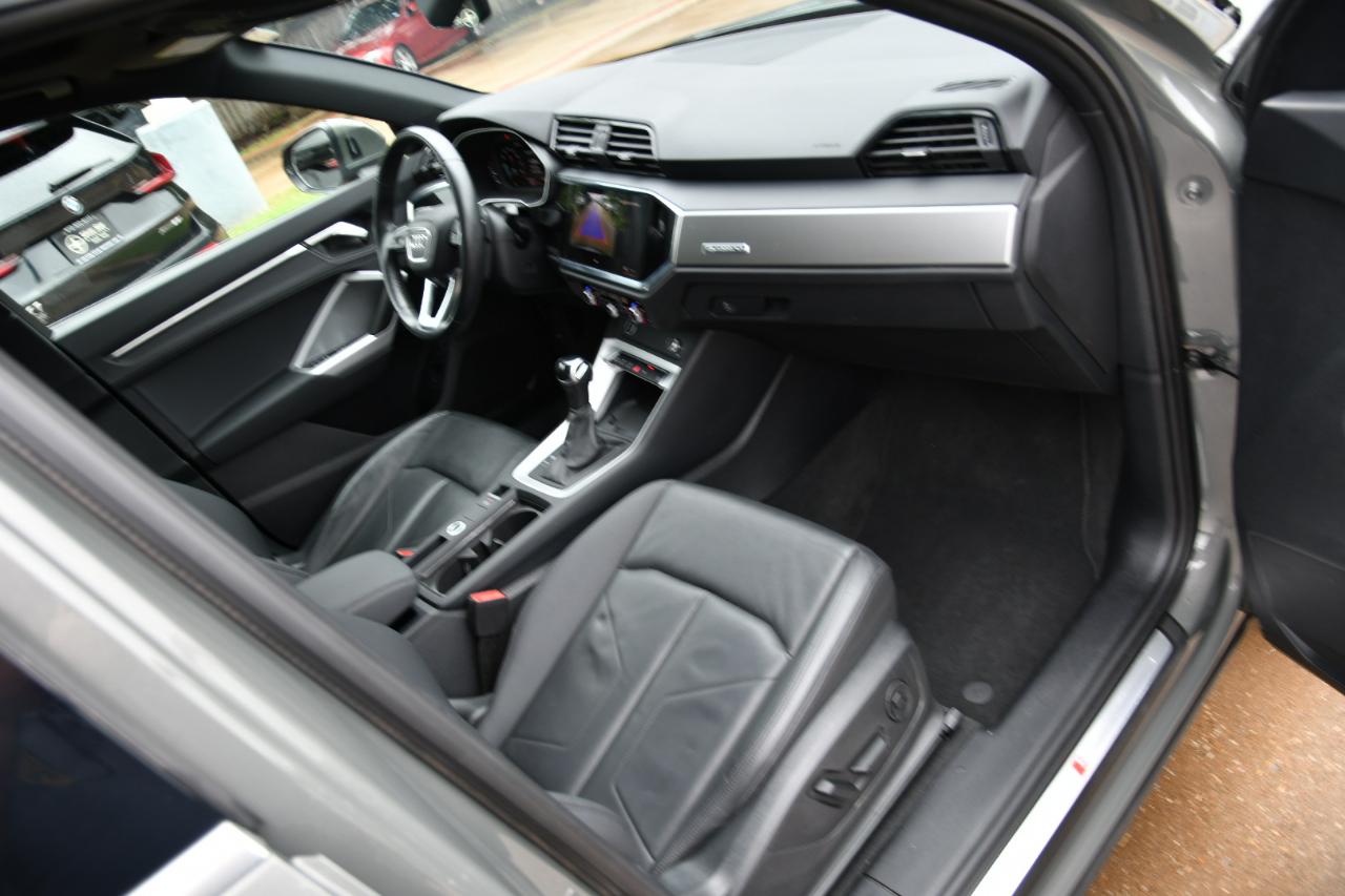 Audi Q3 S line Premium 45 TFSI quattro 2024