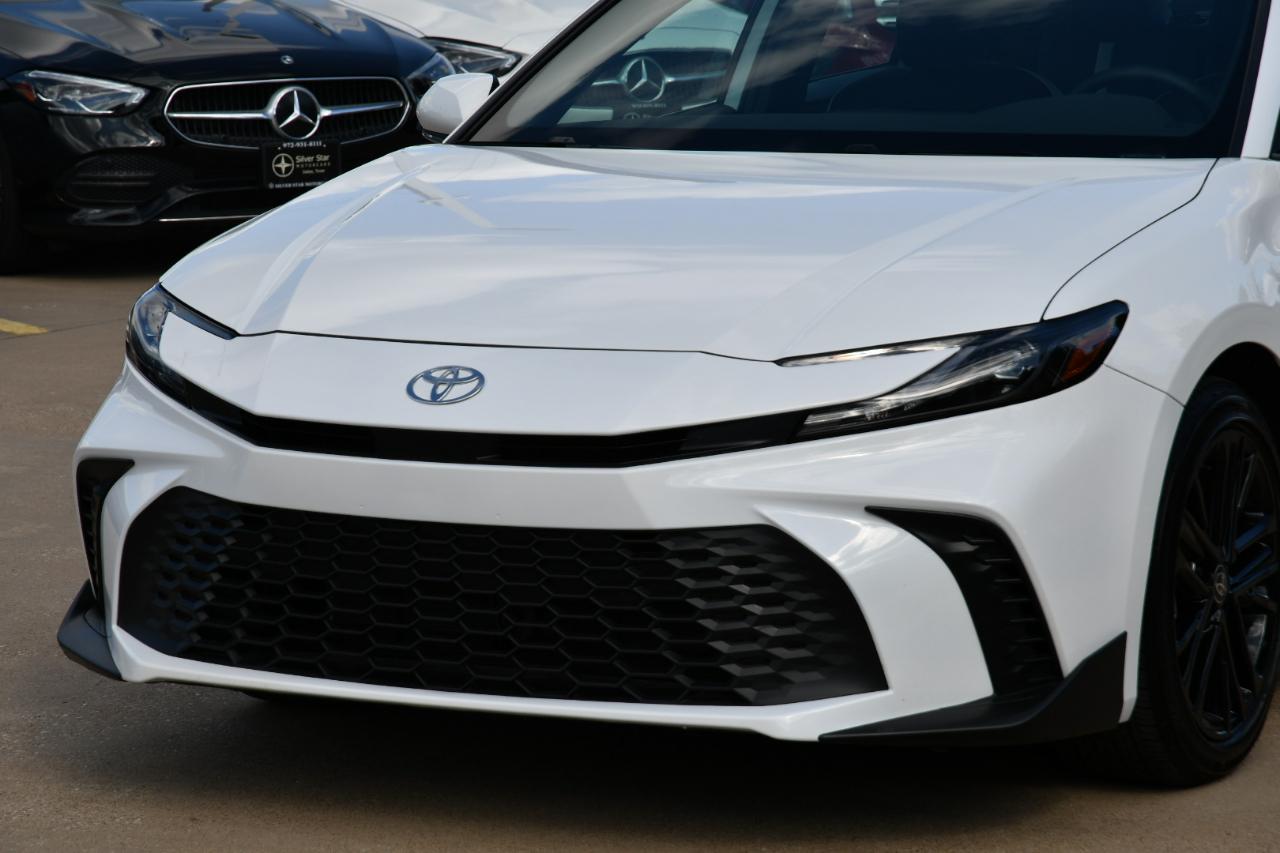 Toyota Camry Nightshade (Natl) 2026