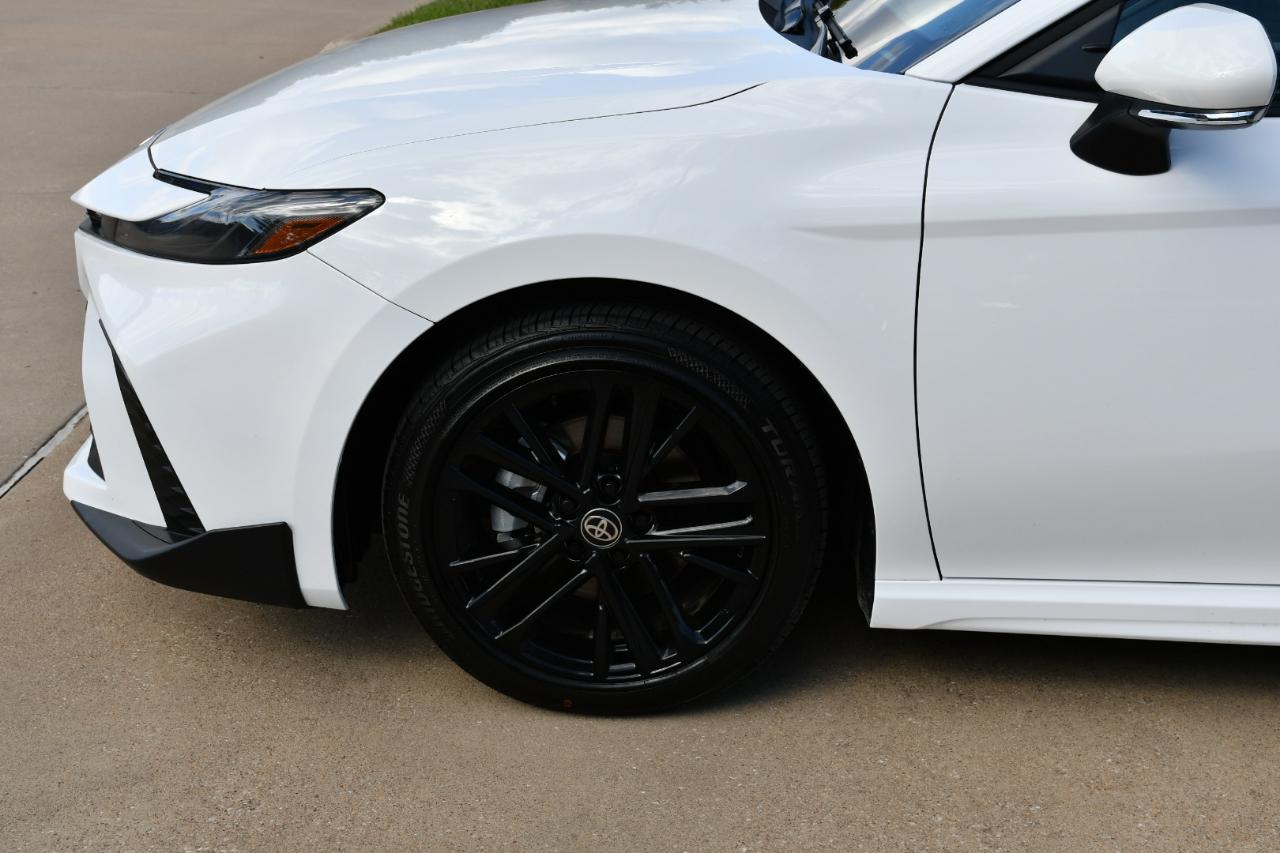 Toyota Camry Nightshade (Natl) 2026