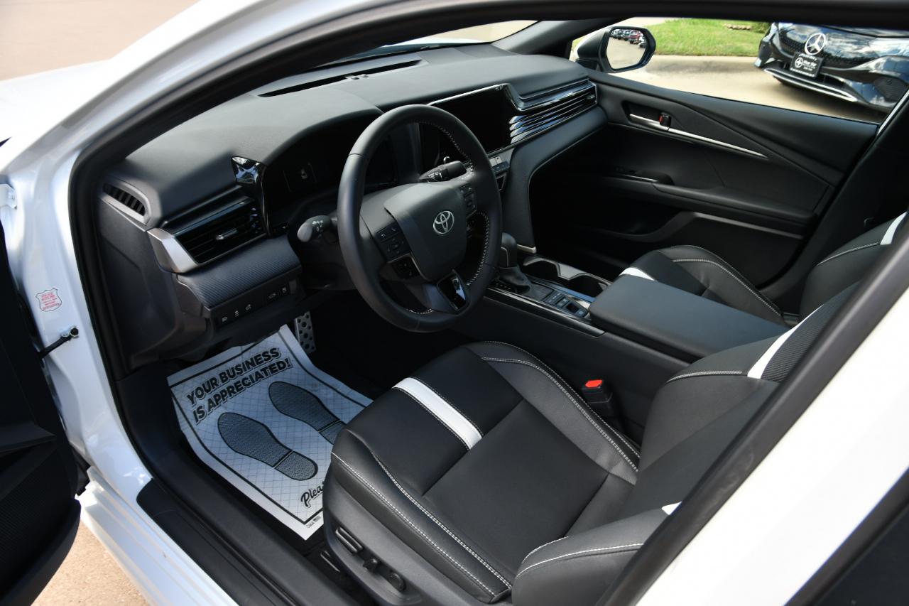 Toyota Camry Nightshade (Natl) 2026