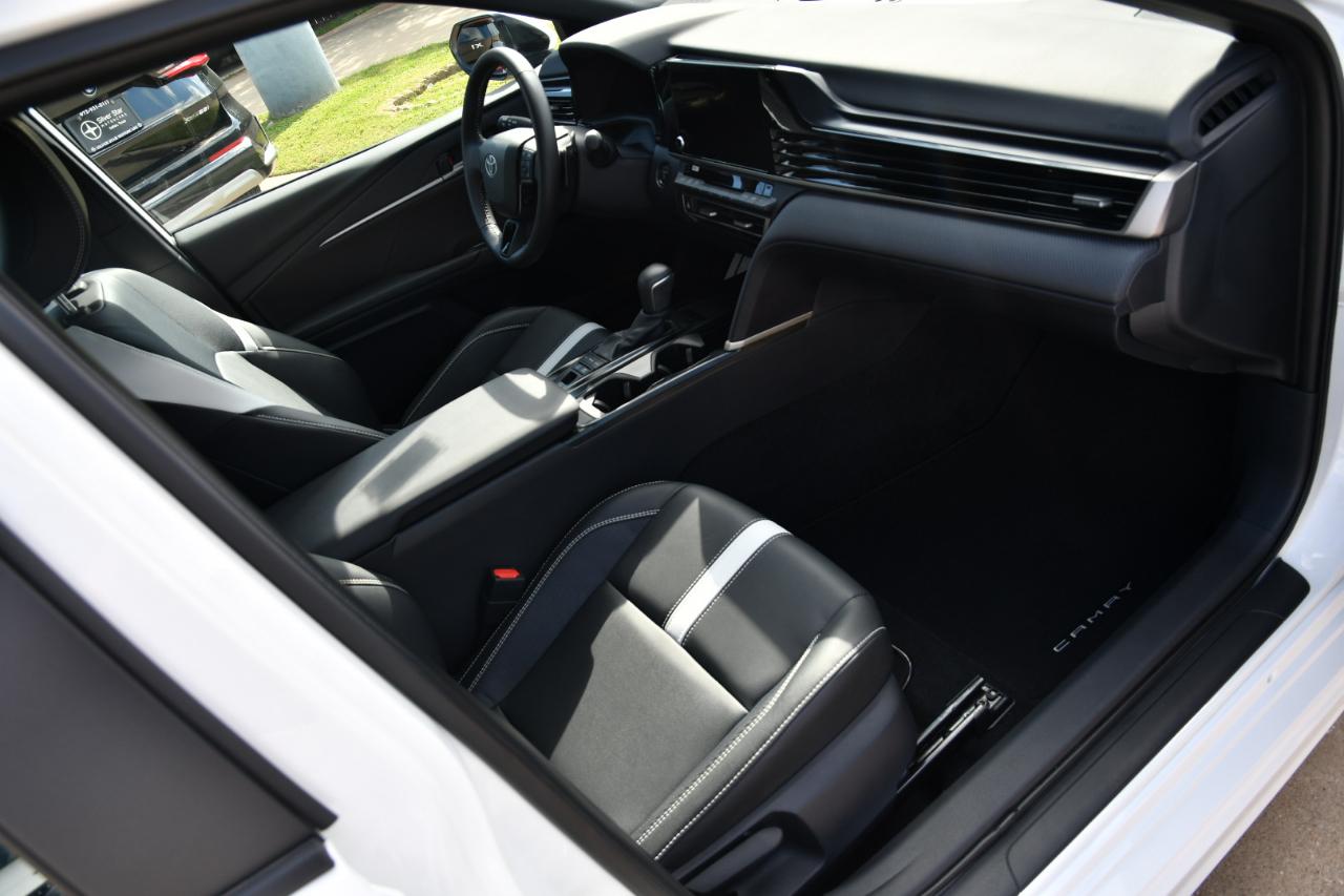Toyota Camry Nightshade (Natl) 2026