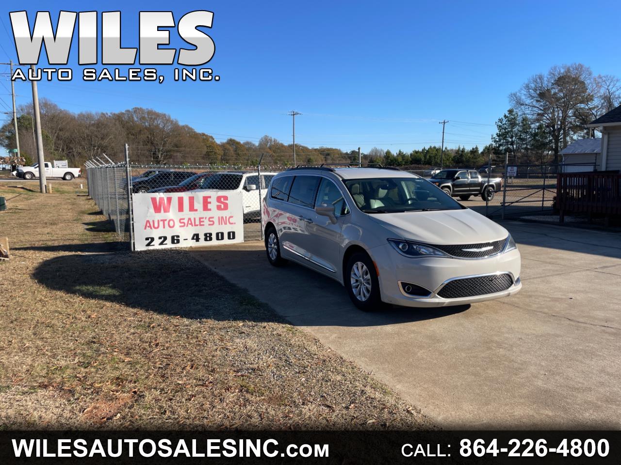 2017 Chrysler Pacifica Touring-L