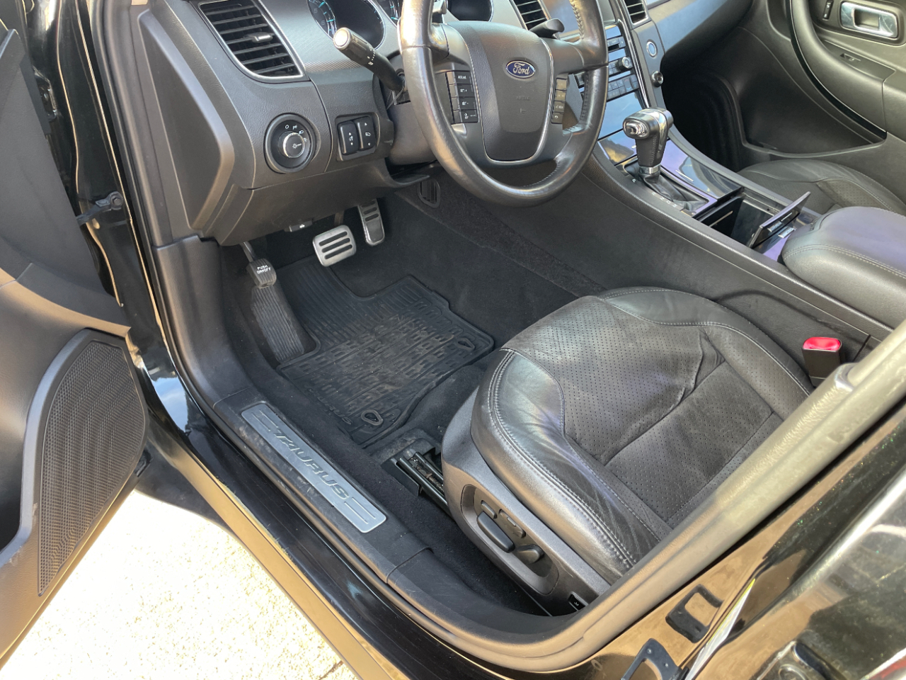 Ford Taurus SHO AWD 2010