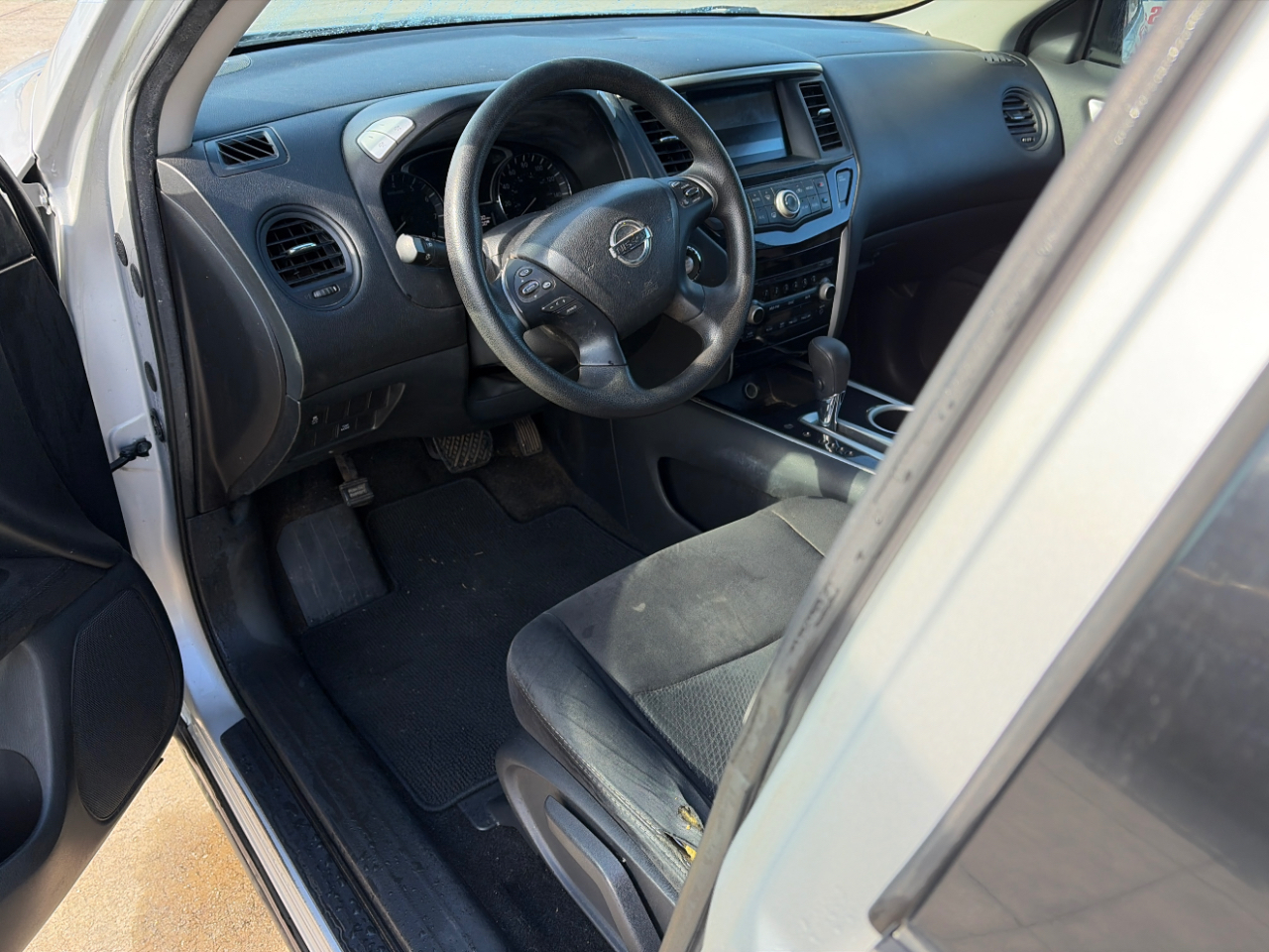 Nissan Pathfinder SL 2WD 2014