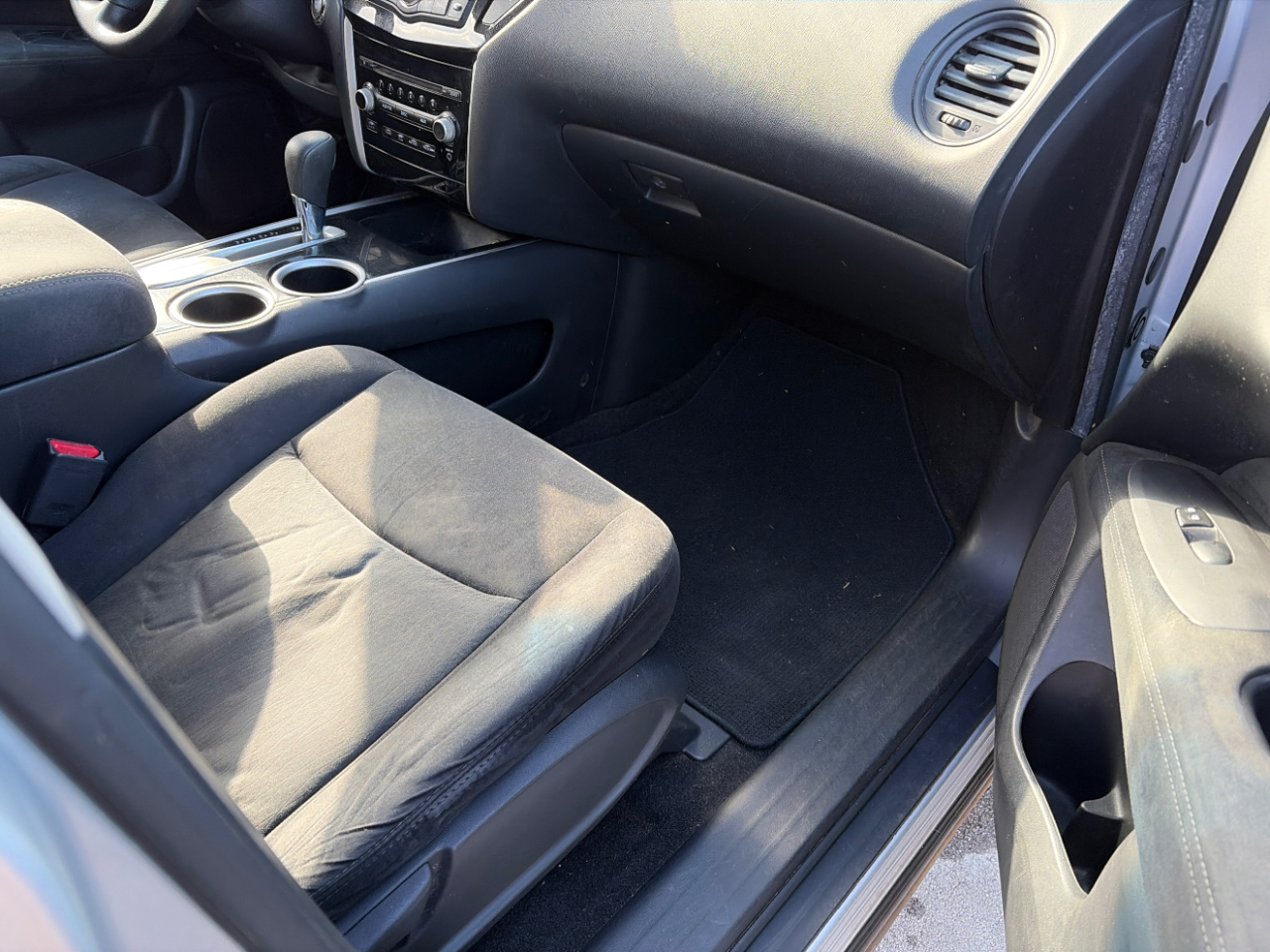 Nissan Pathfinder SL 2WD 2014