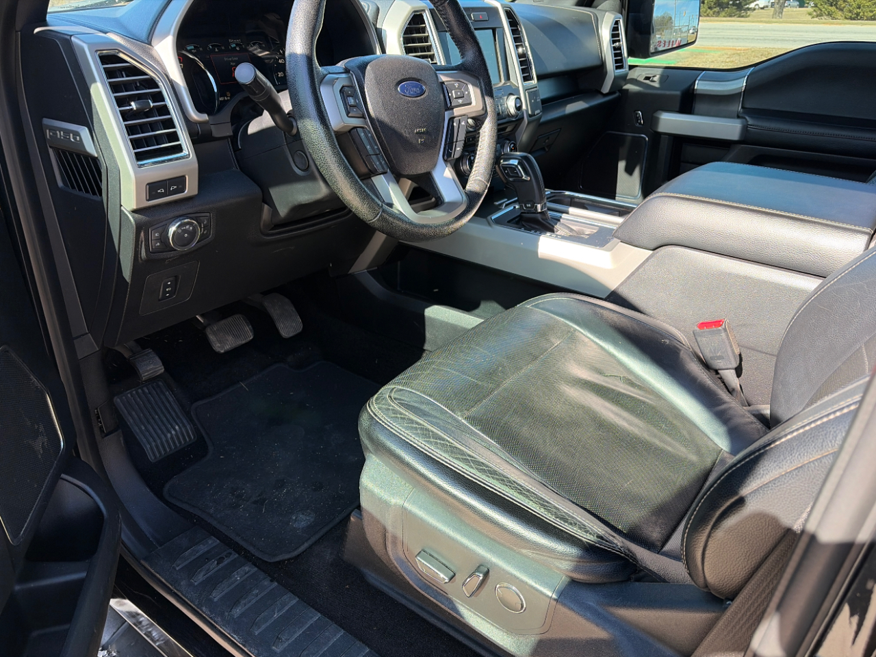 Ford F-150 4WD SuperCrew 157" Lariat 2015