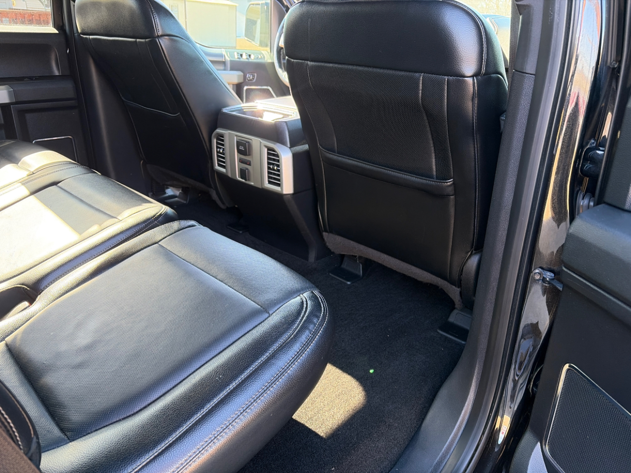 Ford F-150 4WD SuperCrew 157" Lariat 2015