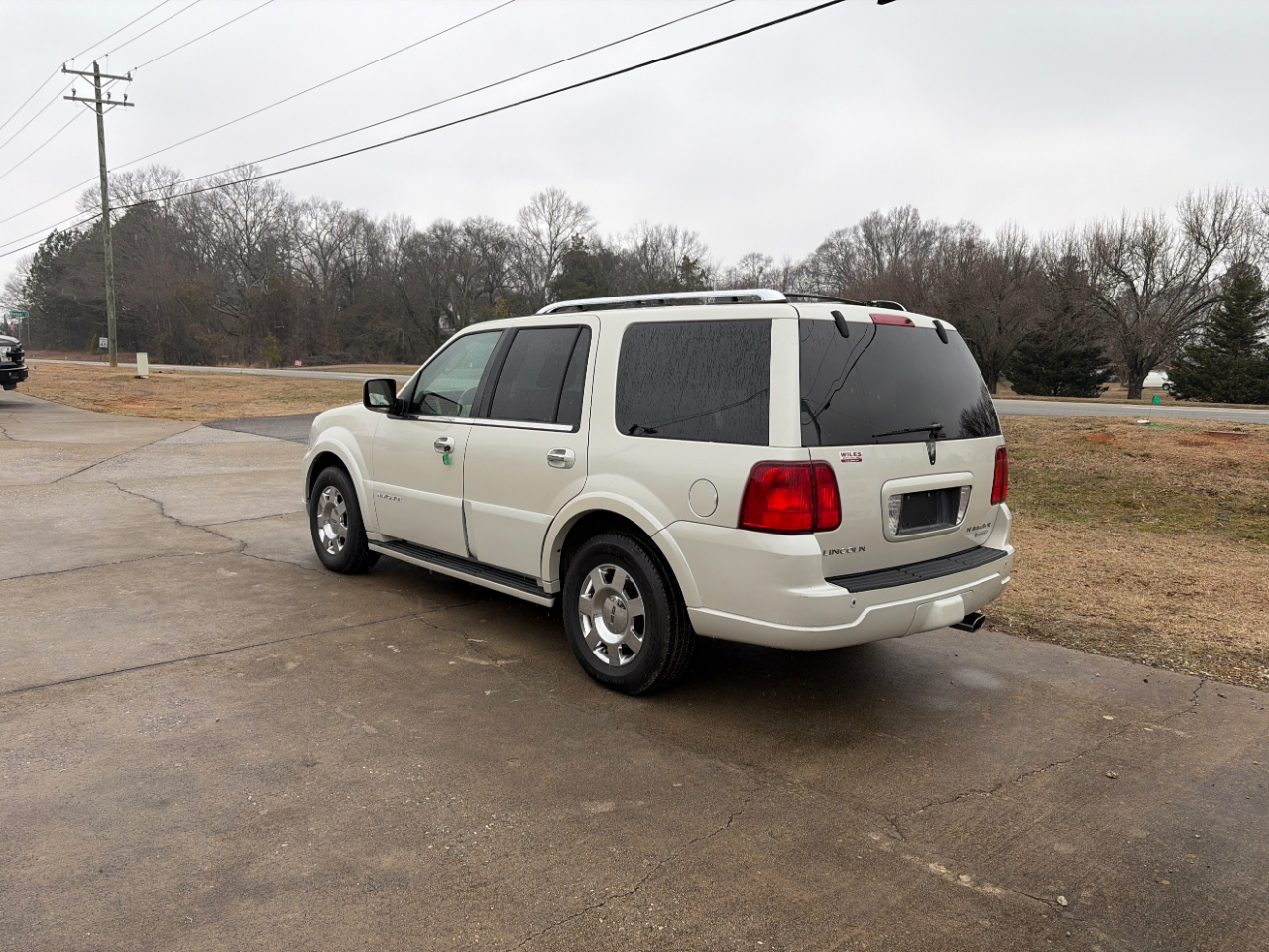 Lincoln Navigator Luxury 2WD 2005