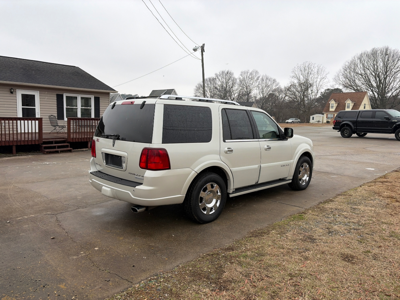 Lincoln Navigator Luxury 2WD 2005