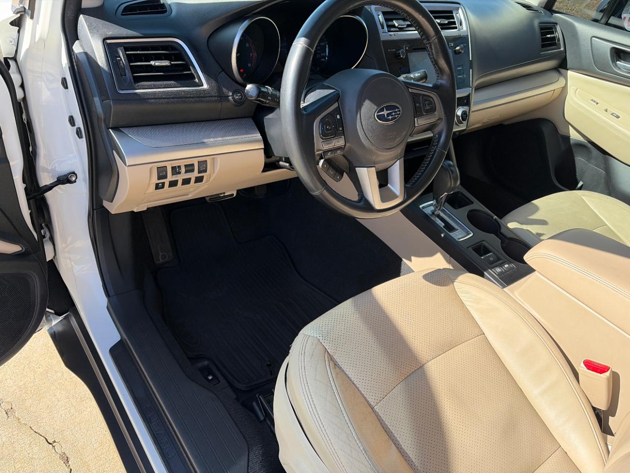 Subaru Outback 2.5i Premium 2015