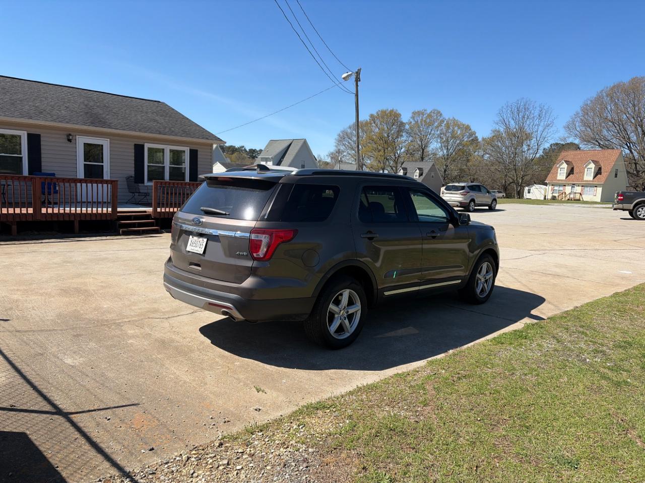 Ford Explorer XLT 4WD 2016