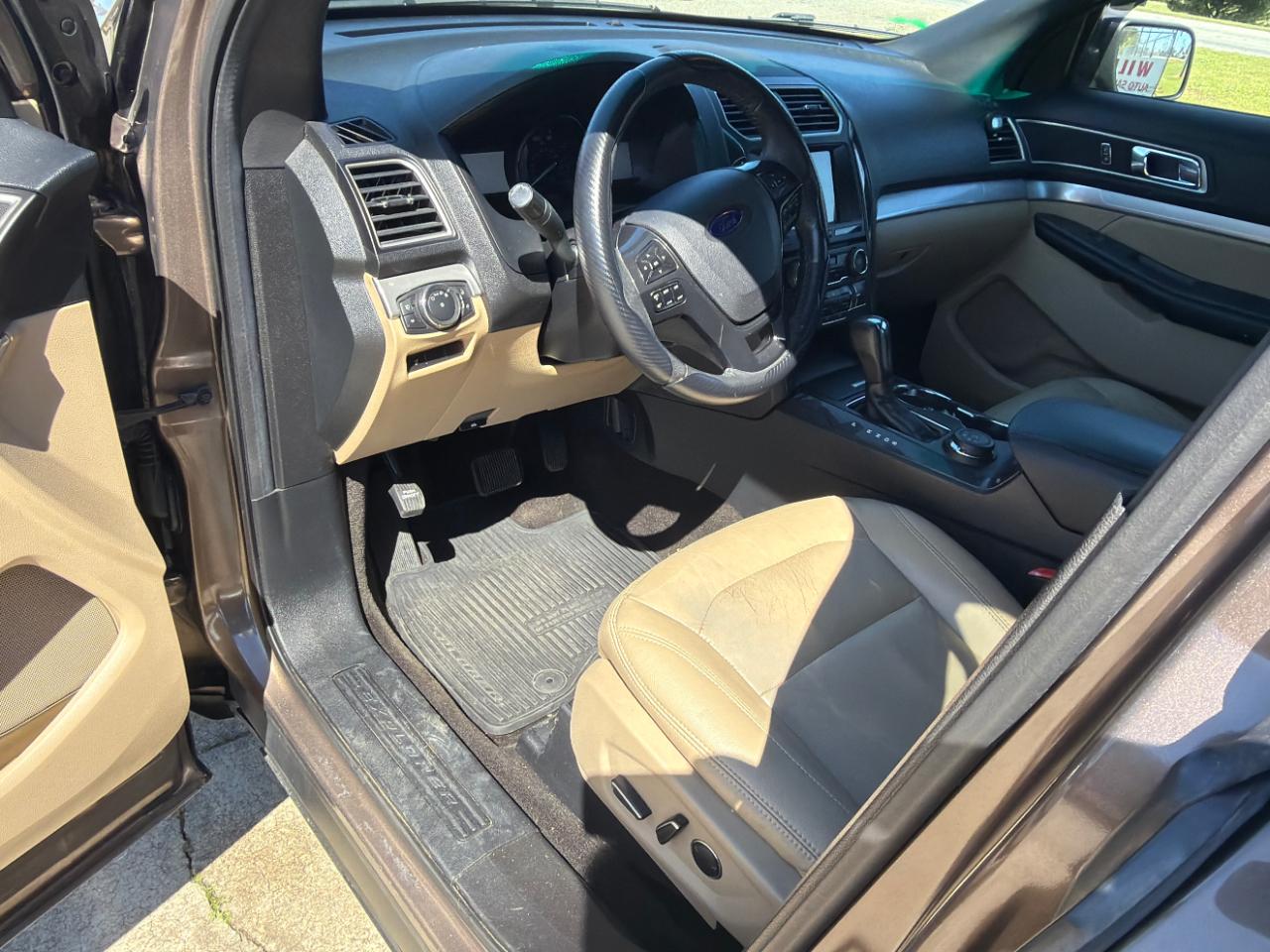 Ford Explorer XLT 4WD 2016