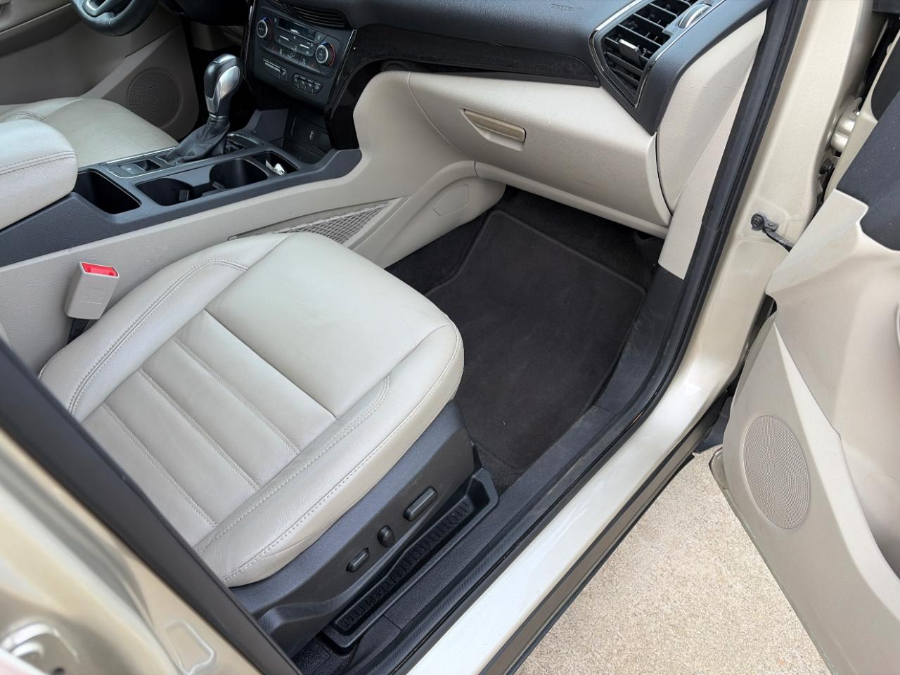 Ford Escape Titanium 4WD 2018