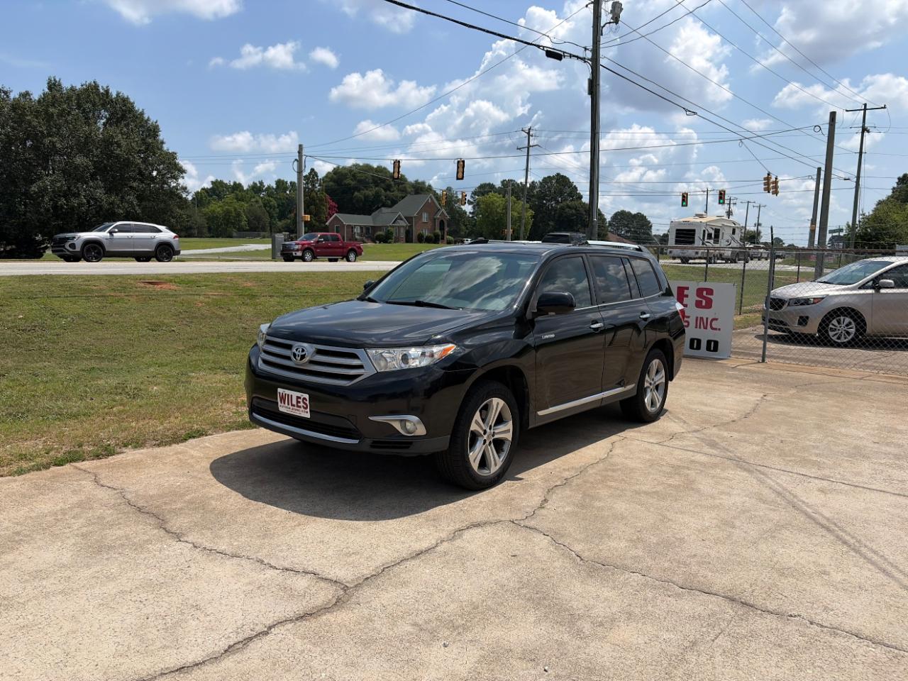 Toyota Highlander Limited 2WD 2011