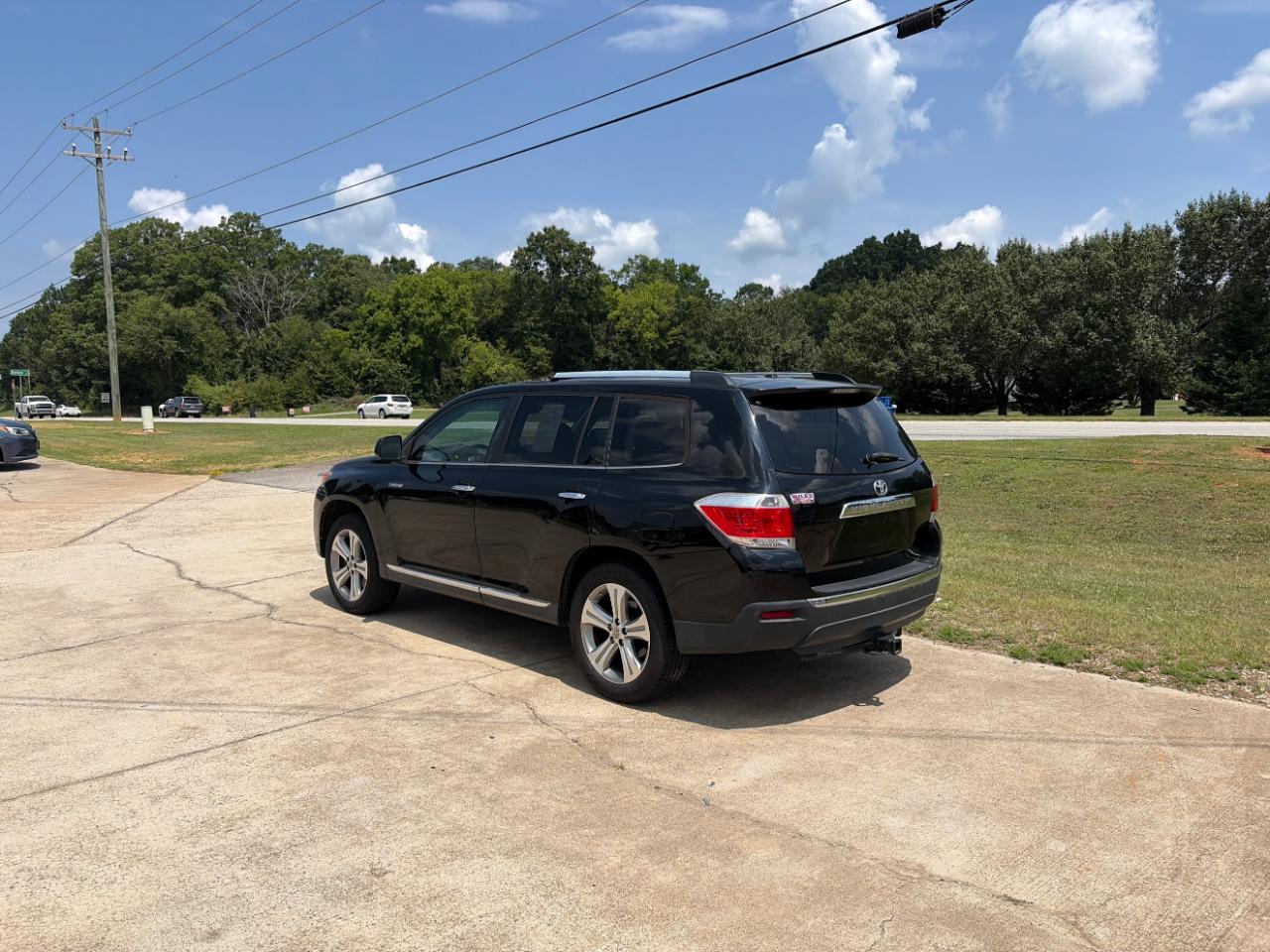 Toyota Highlander Limited 2WD 2011