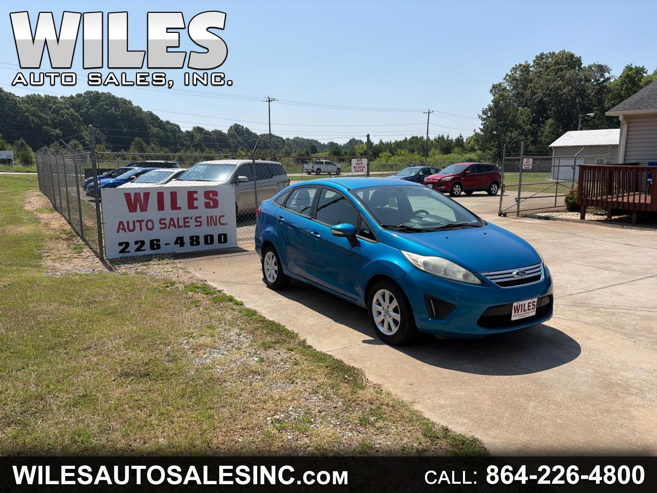 Ford Fiesta SE Sedan 2013