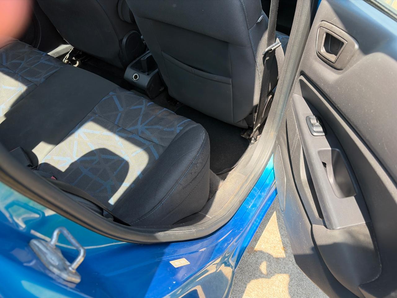 Ford Fiesta SE Sedan 2013