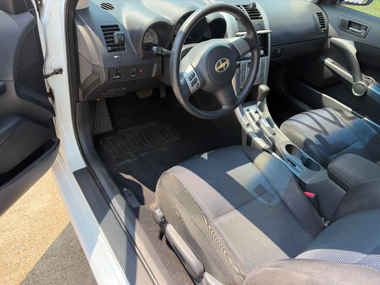 Scion tC Sport Coupe 2006
