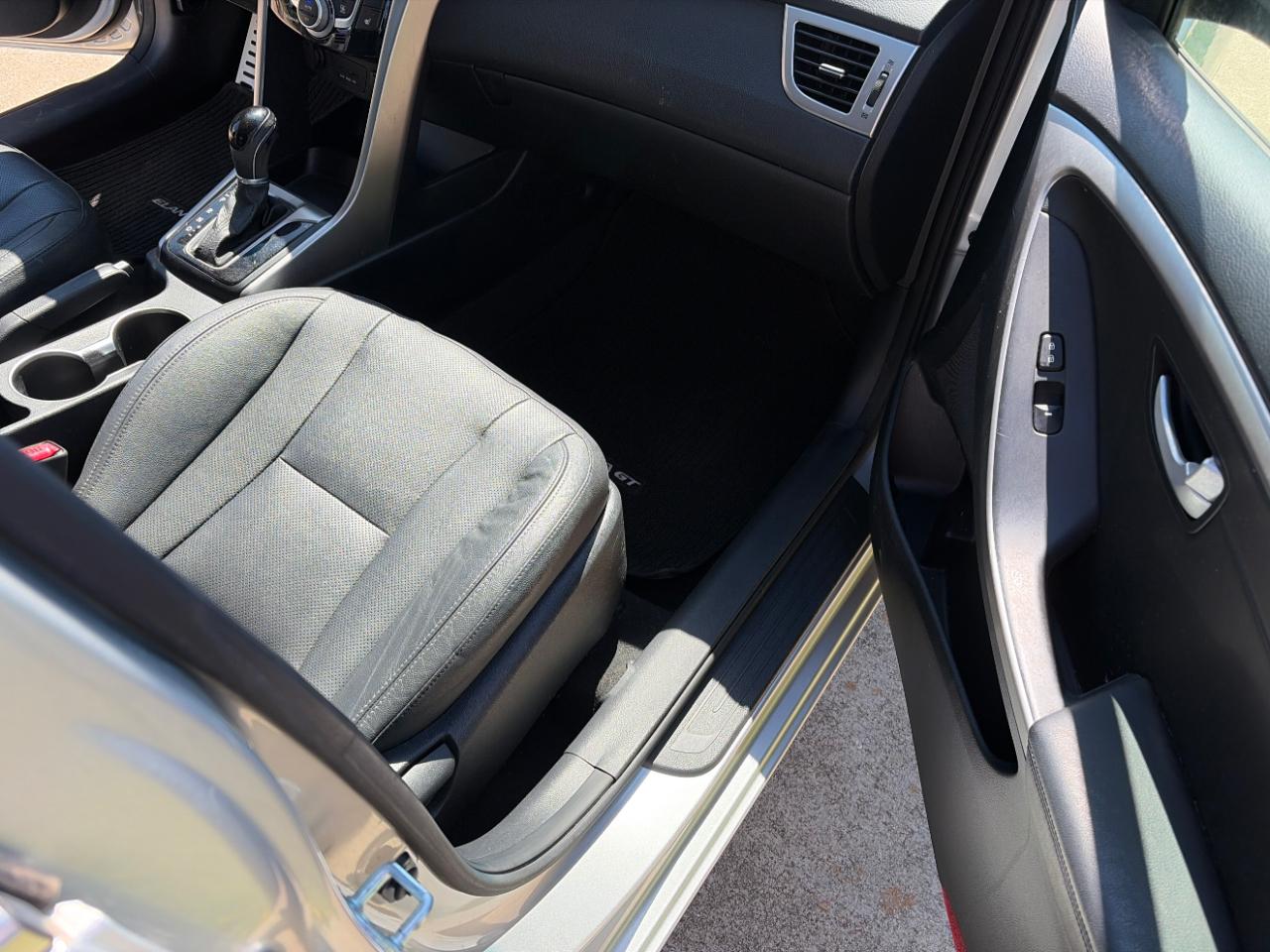 Hyundai Elantra GT A/T 2013