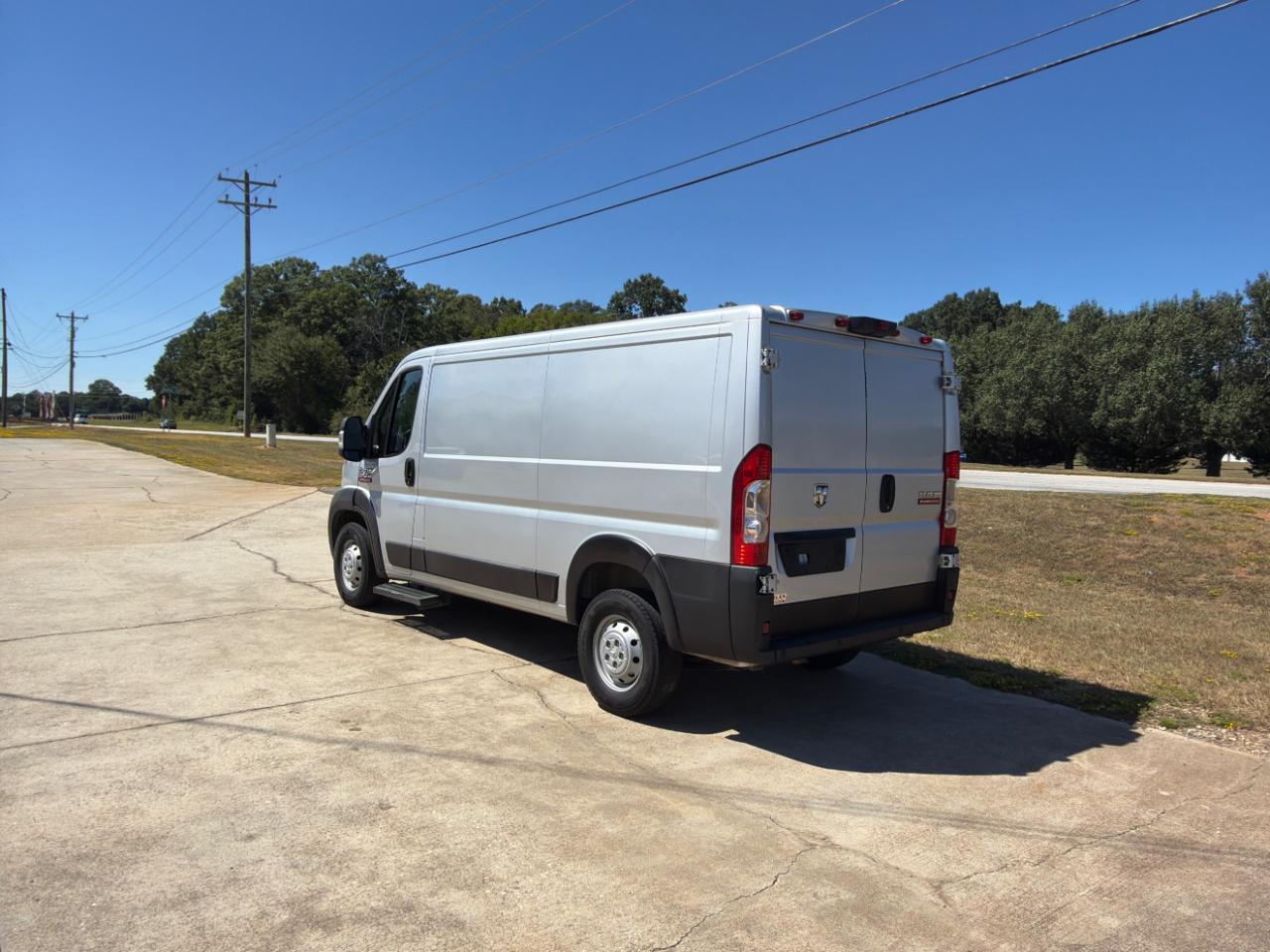 RAM Promaster 1500 Low Roof Tradesman 136-in. WB 2019