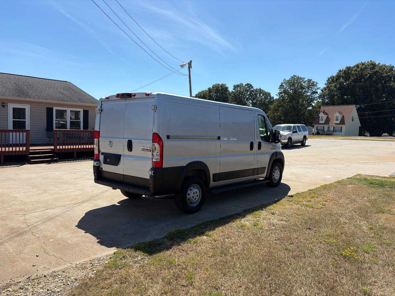 RAM Promaster 1500 Low Roof Tradesman 136-in. WB 2019