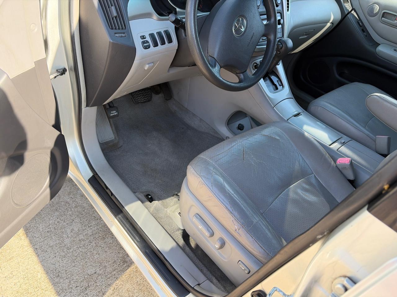 Toyota Highlander V6 2WD 2005