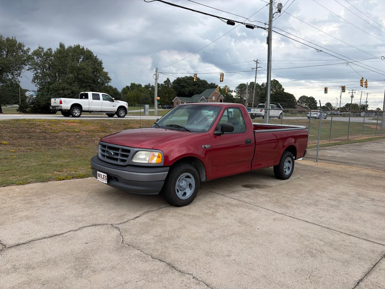 Ford F-150 XL Short Bed 2WD 2001