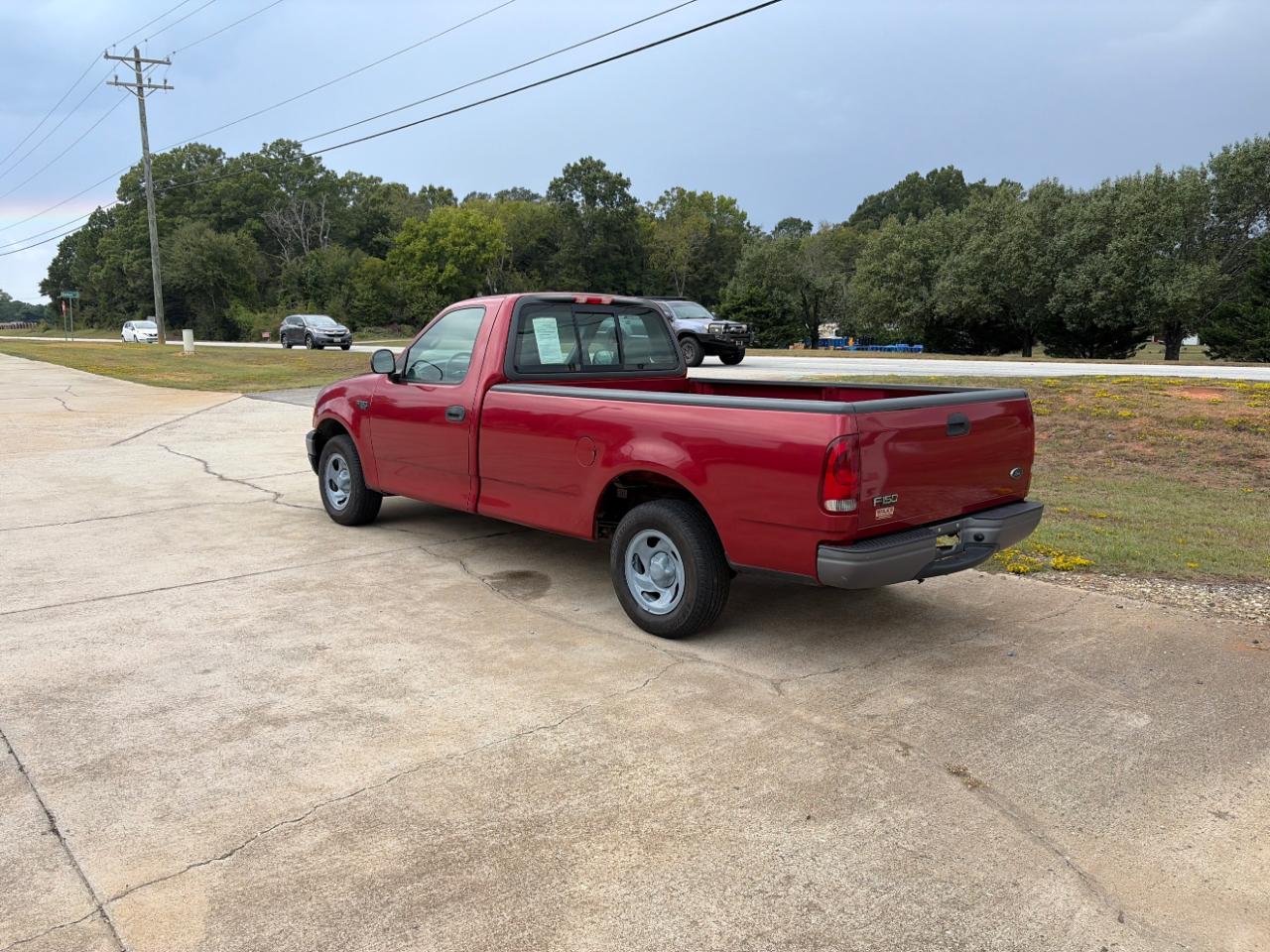 Ford F-150 XL Short Bed 2WD 2001