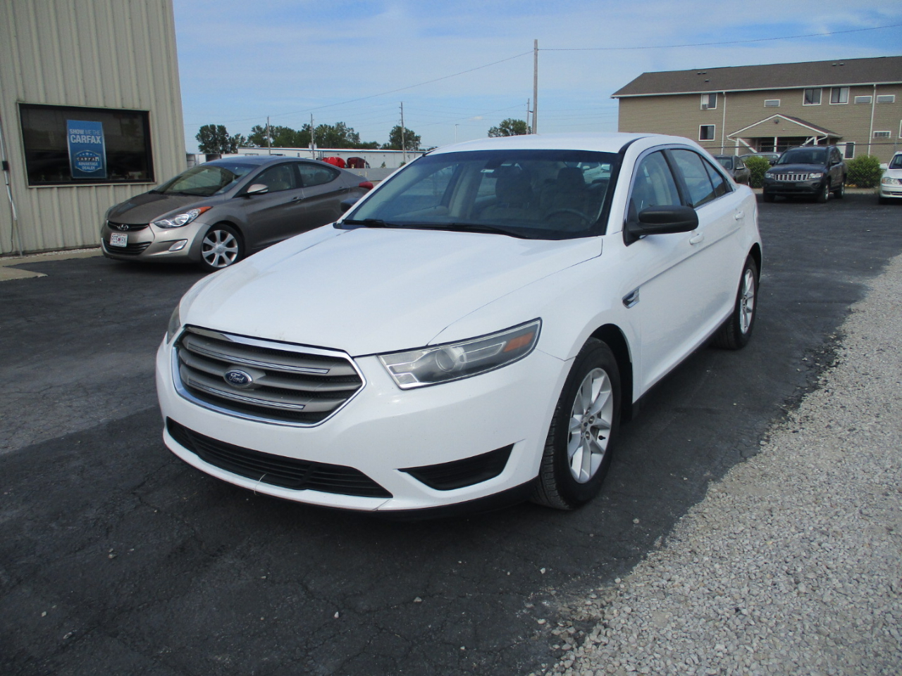 Ford Taurus SE FWD 2015
