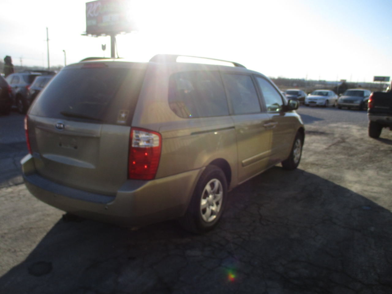 Kia Sedona LX LWB 2010