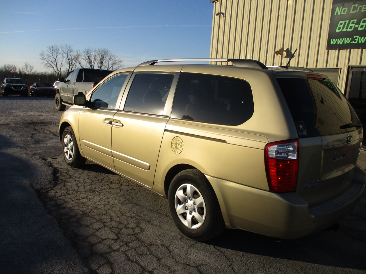 Kia Sedona LX LWB 2010