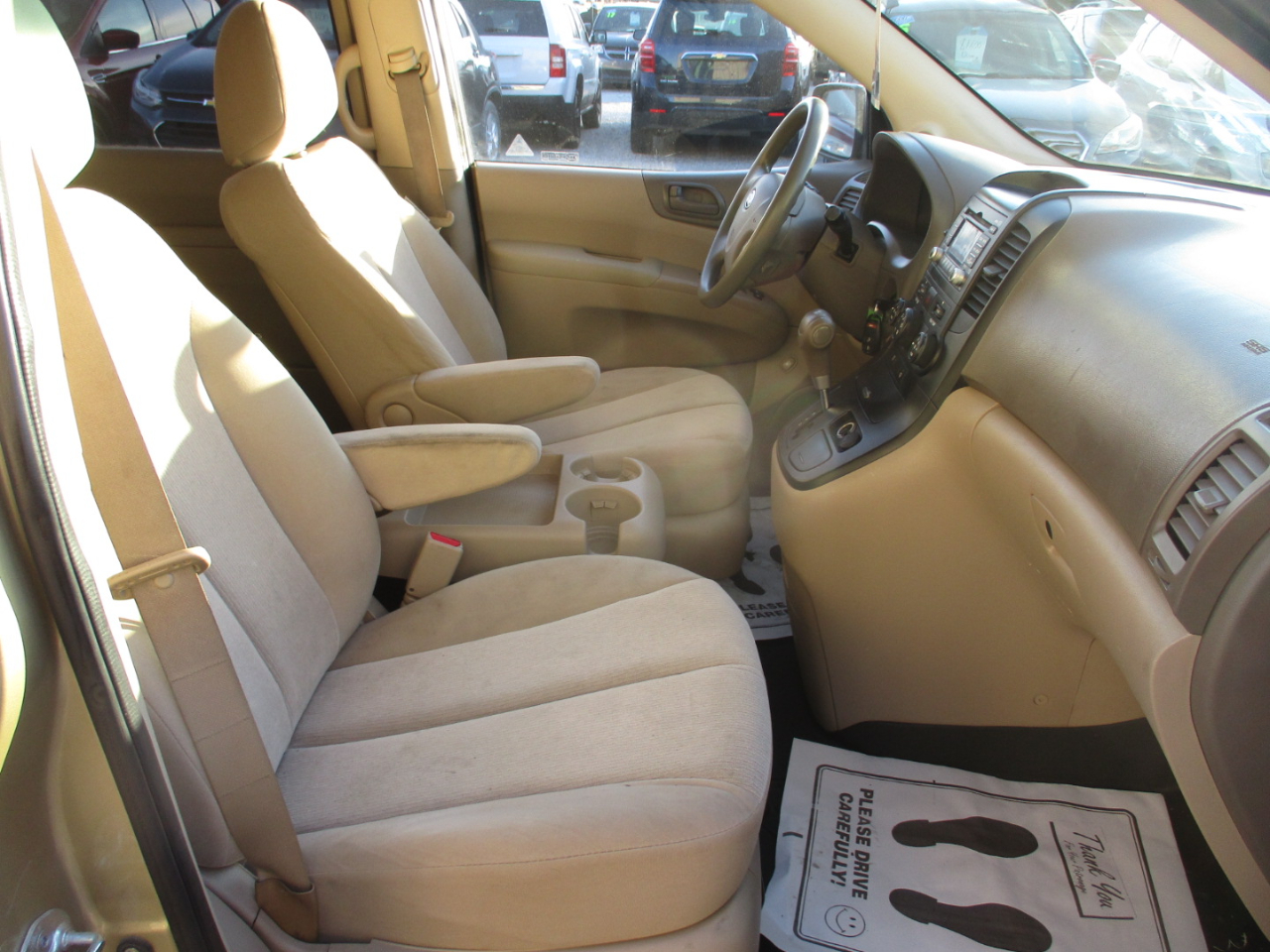 Kia Sedona LX LWB 2010