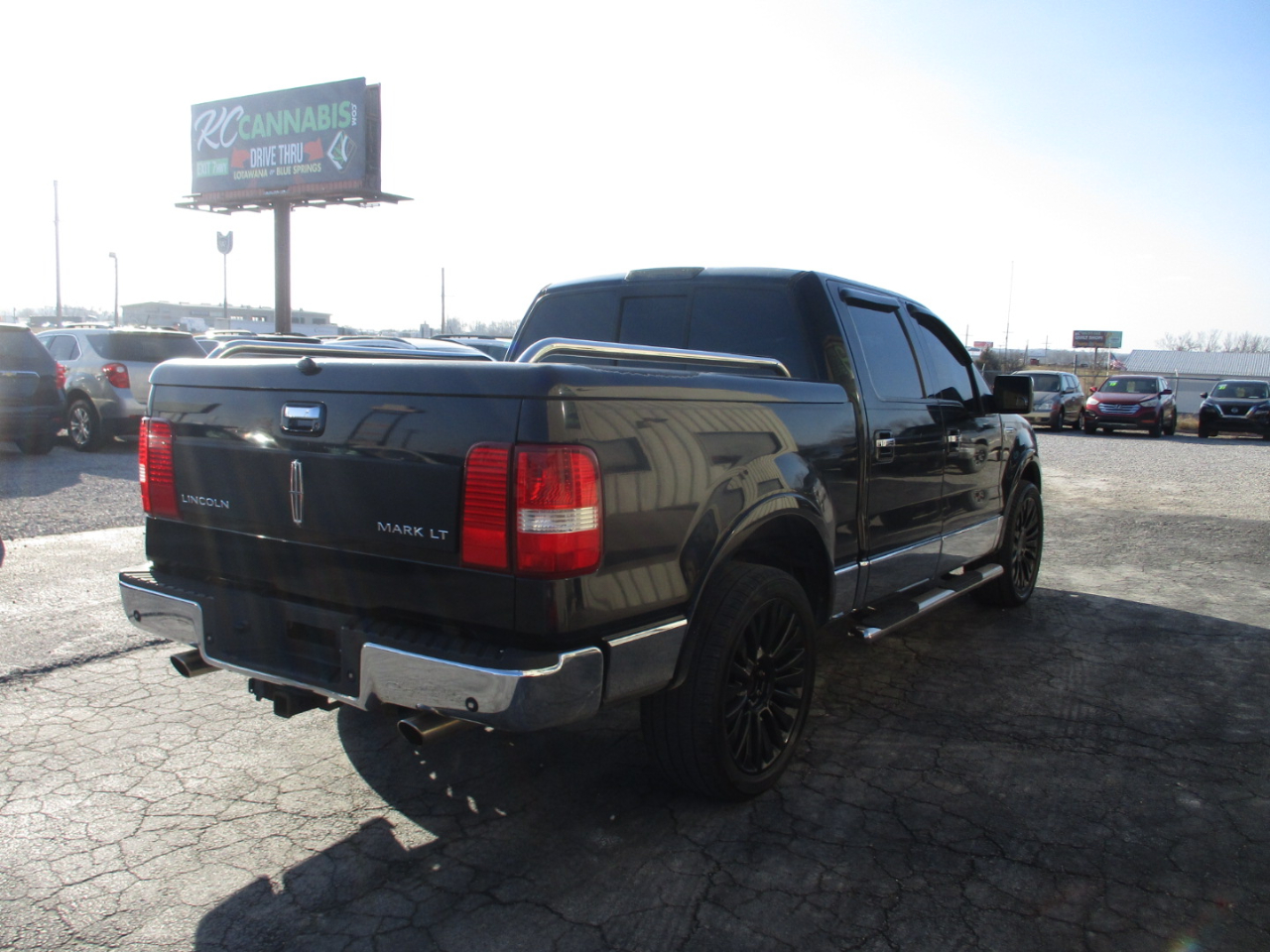 Lincoln Mark LT 2WD 2006