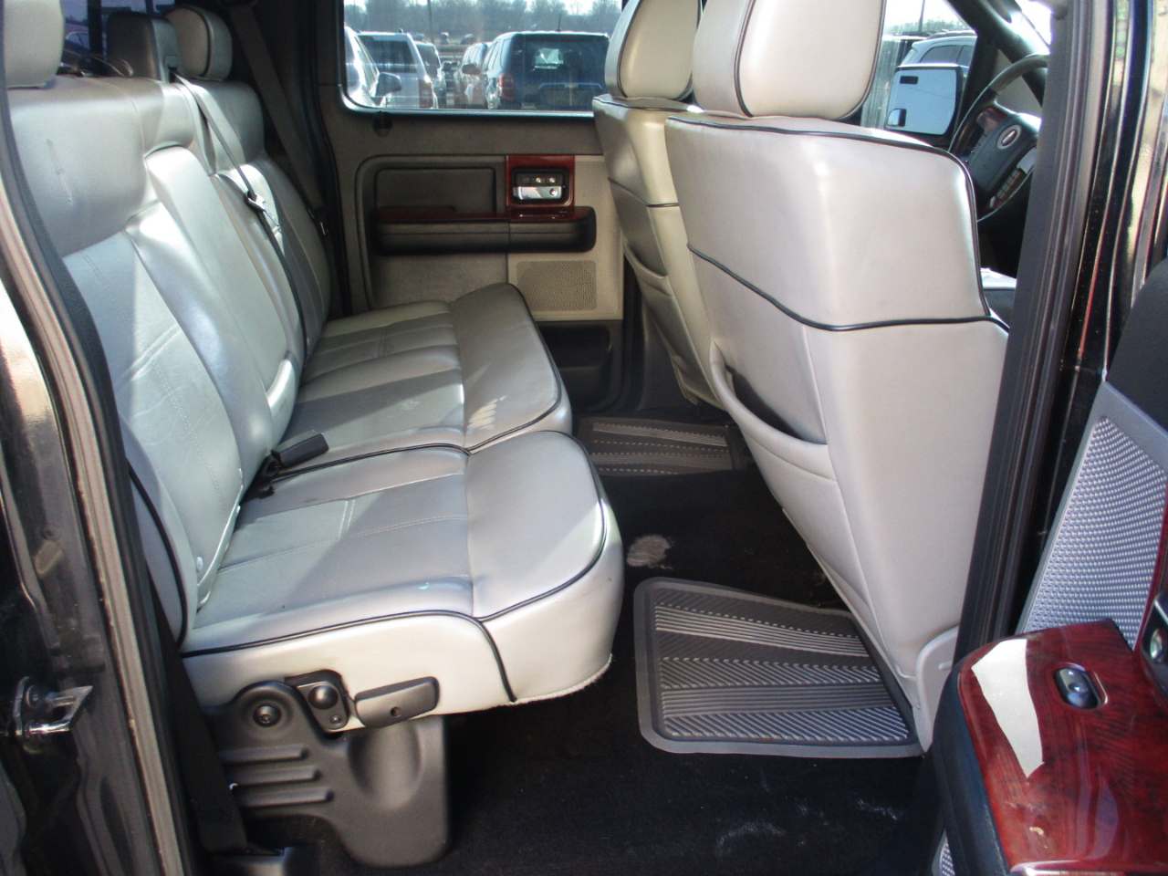 Lincoln Mark LT 2WD 2006