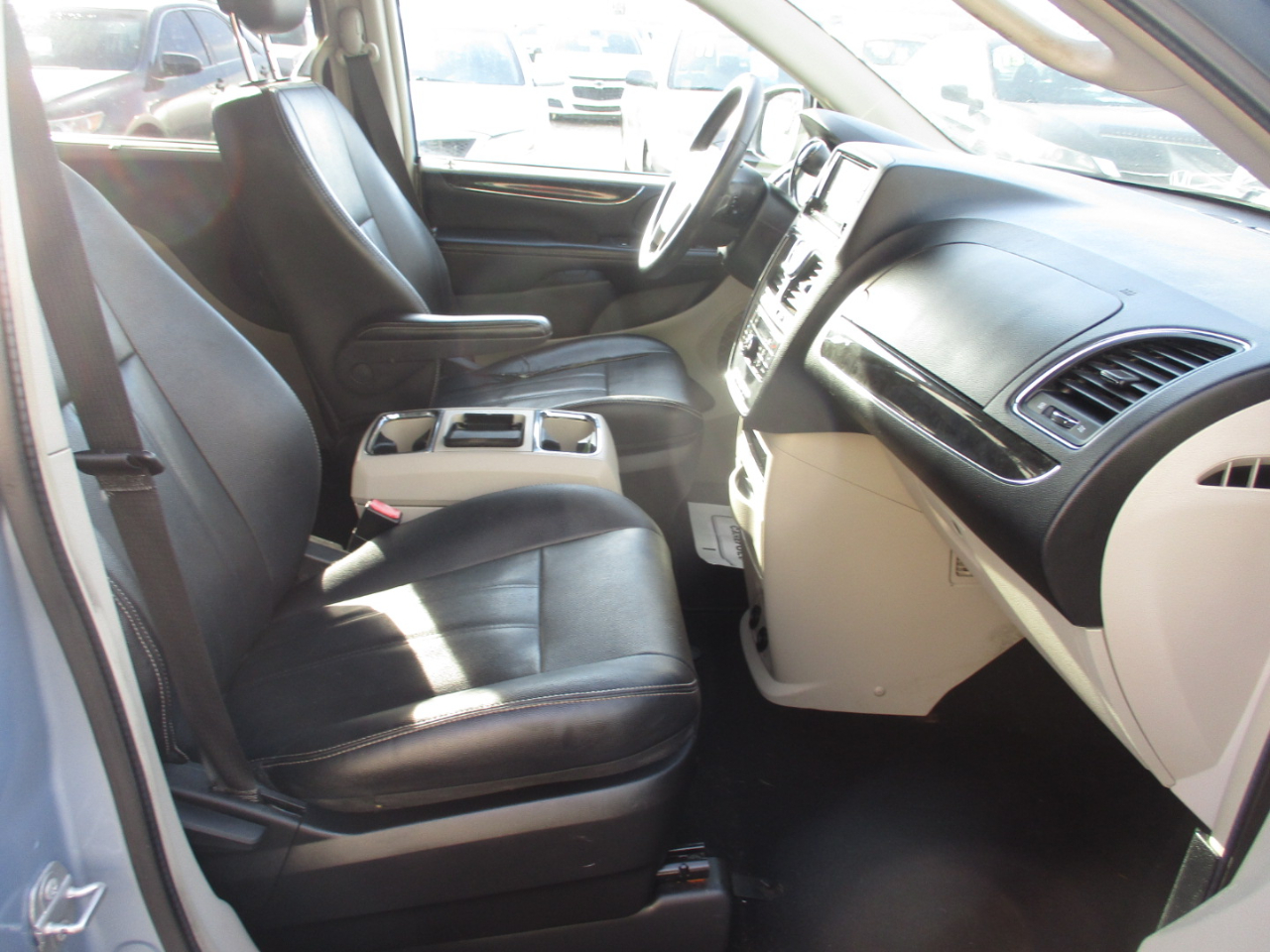 Chrysler Town & Country Touring 2016