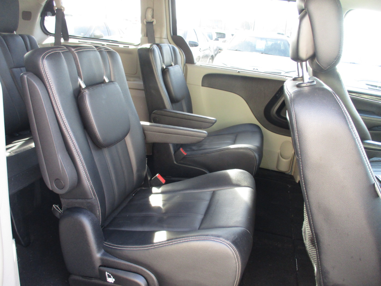 Chrysler Town & Country Touring 2016