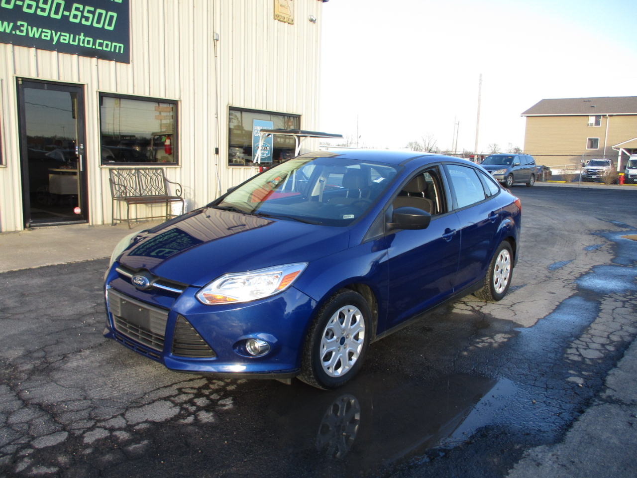 Ford Focus SE Sedan 2012