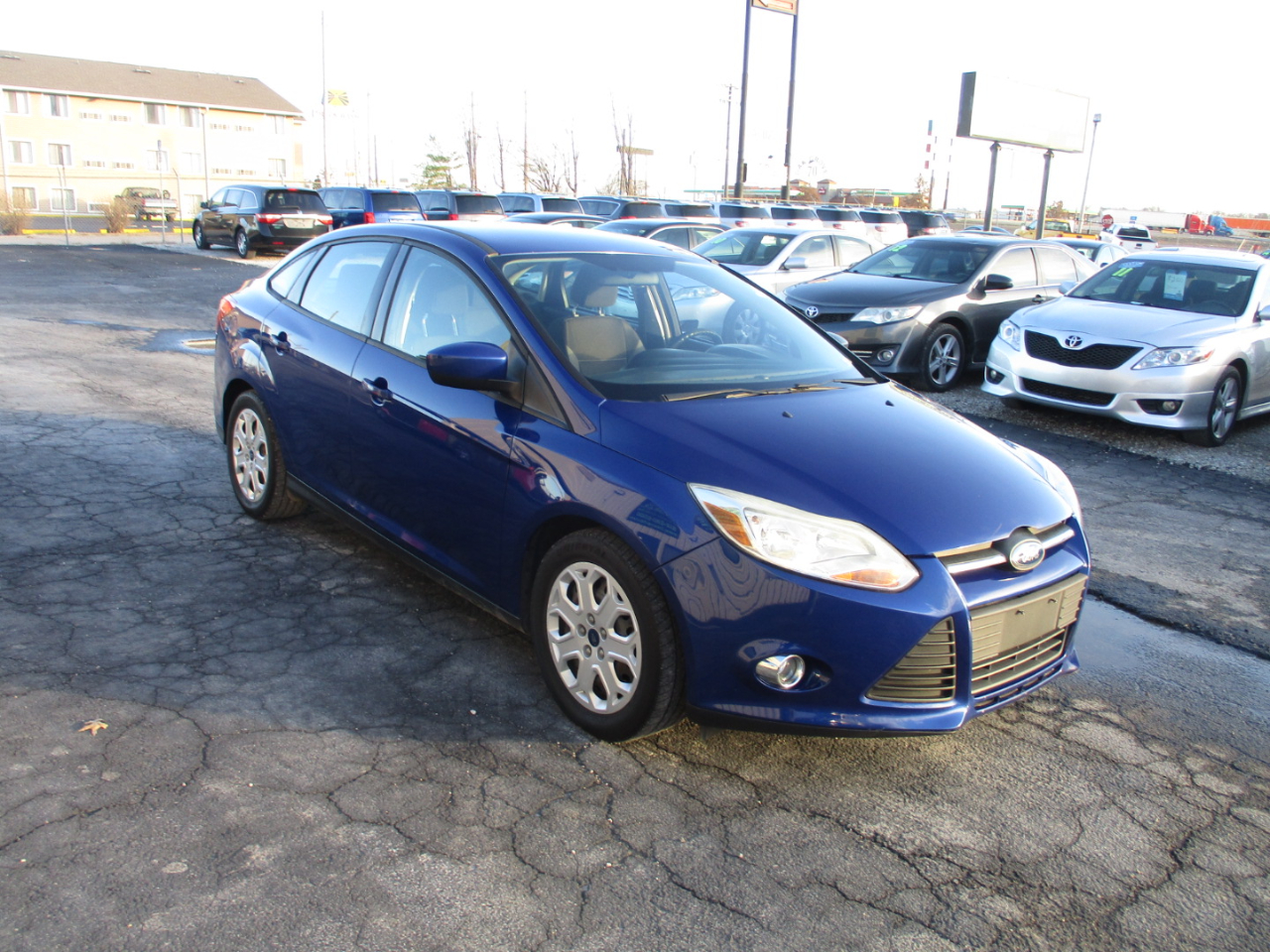 Ford Focus SE Sedan 2012