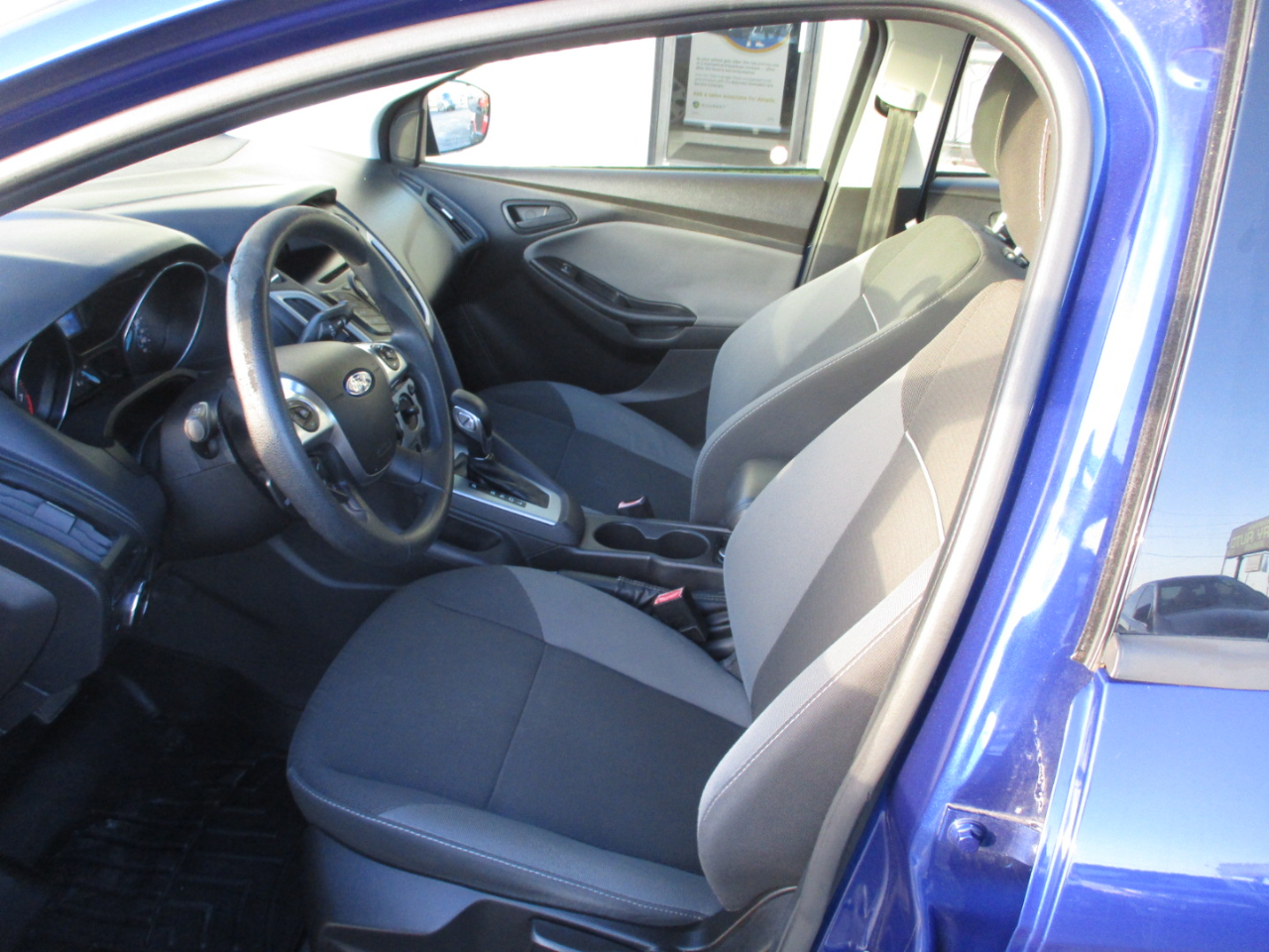 Ford Focus SE Sedan 2012